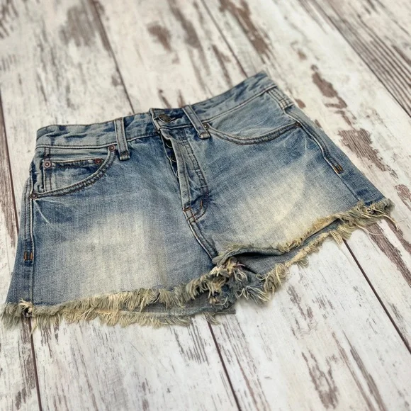 Free People High Waisted Denim Shorts Light Wash Distressed Size 24 NWOT - Picture 3 of 16